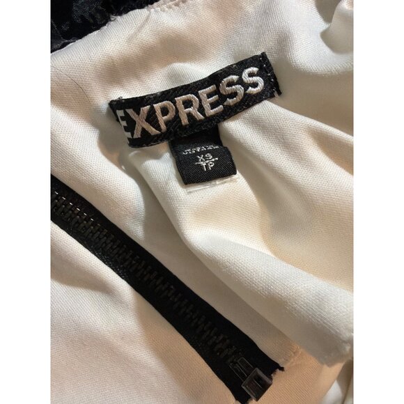 Express Sleeveless Top With Black Lace Back Detail Size XS - Picture 3 of 3